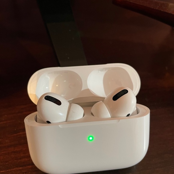 Apple airpods pro